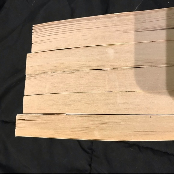 Sweet Valley University Books - Picture 3 of 3